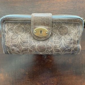 Fossil Wallet Boho Hippy Embossed Leather Floral design flowers